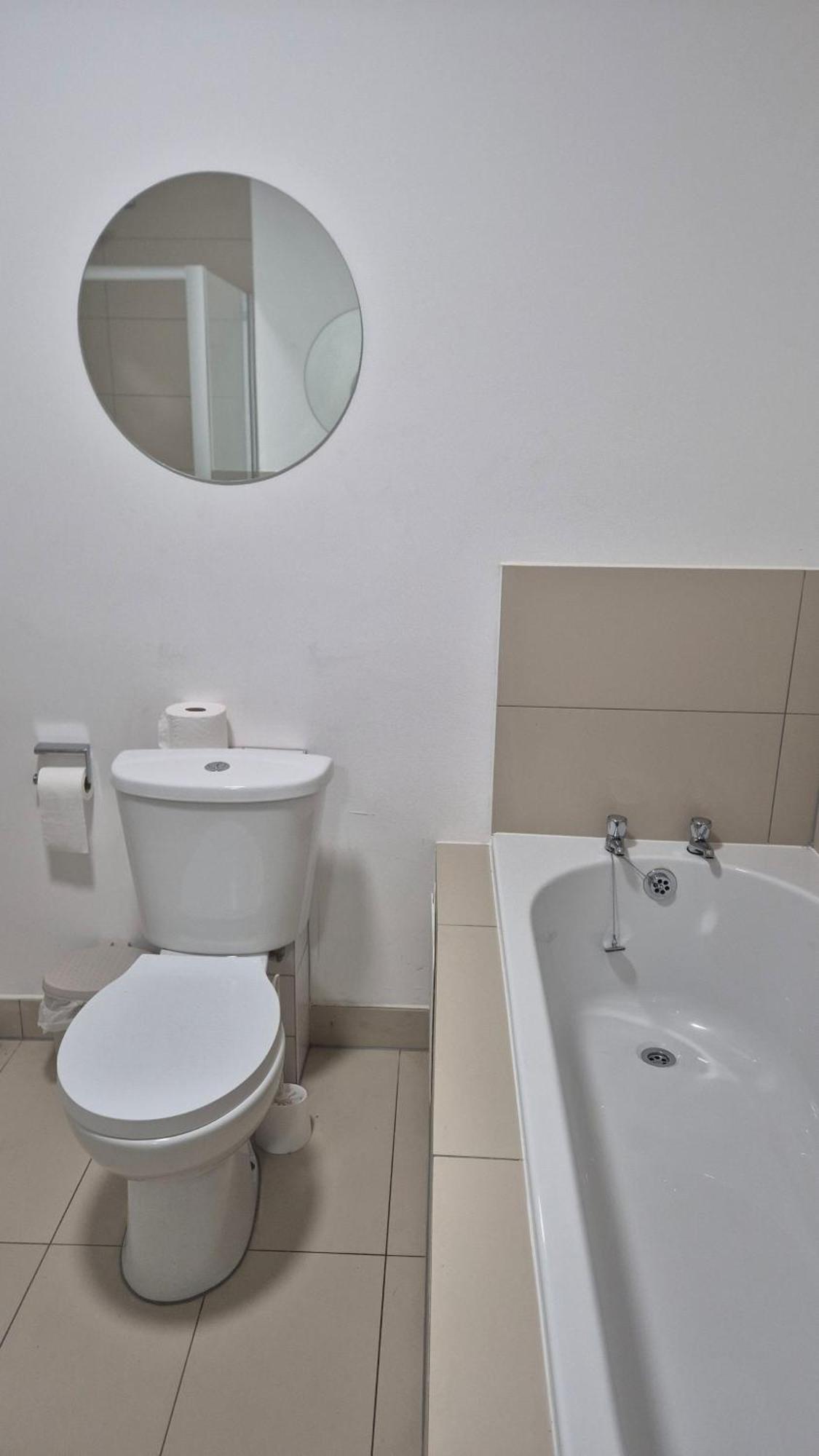 The House - En Homestay Hyde